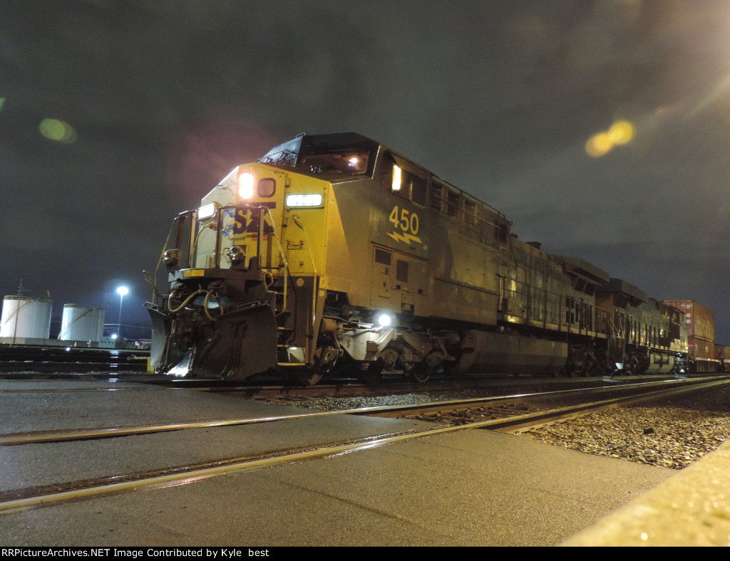 CSX 450 on I157 